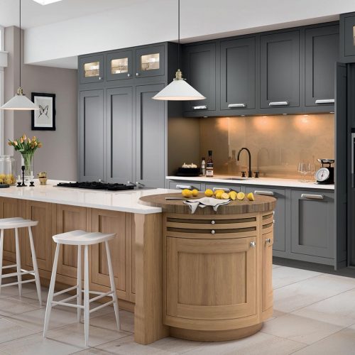 Conival Smooth Painted, Roofer's Lead & Washed Oak Caledonia Traditional Shaker Style Kitchen