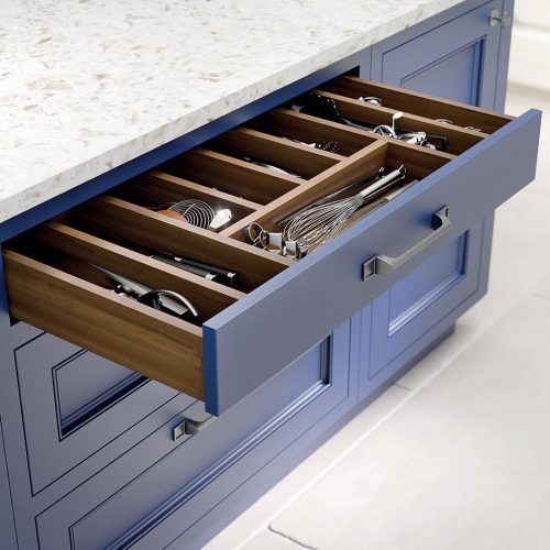 Leven Smooth Painted, October Night & Mussel Cameo Caledonia Traditional Shaker Style Kitchen